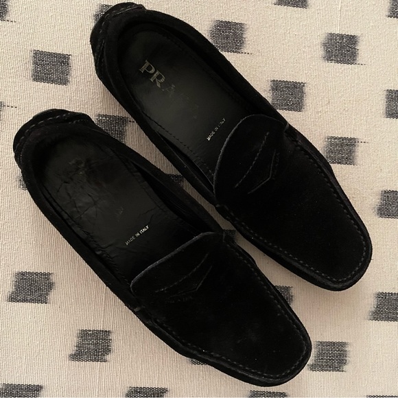 Prada Loafers. Black Suede Driver Loafers in a Size 38. - Picture 4 of 5